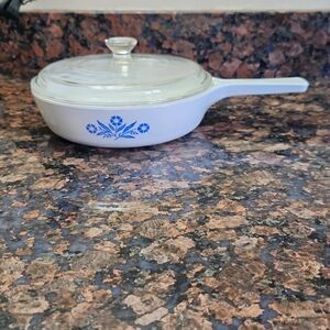 Corningware fry pan with lid